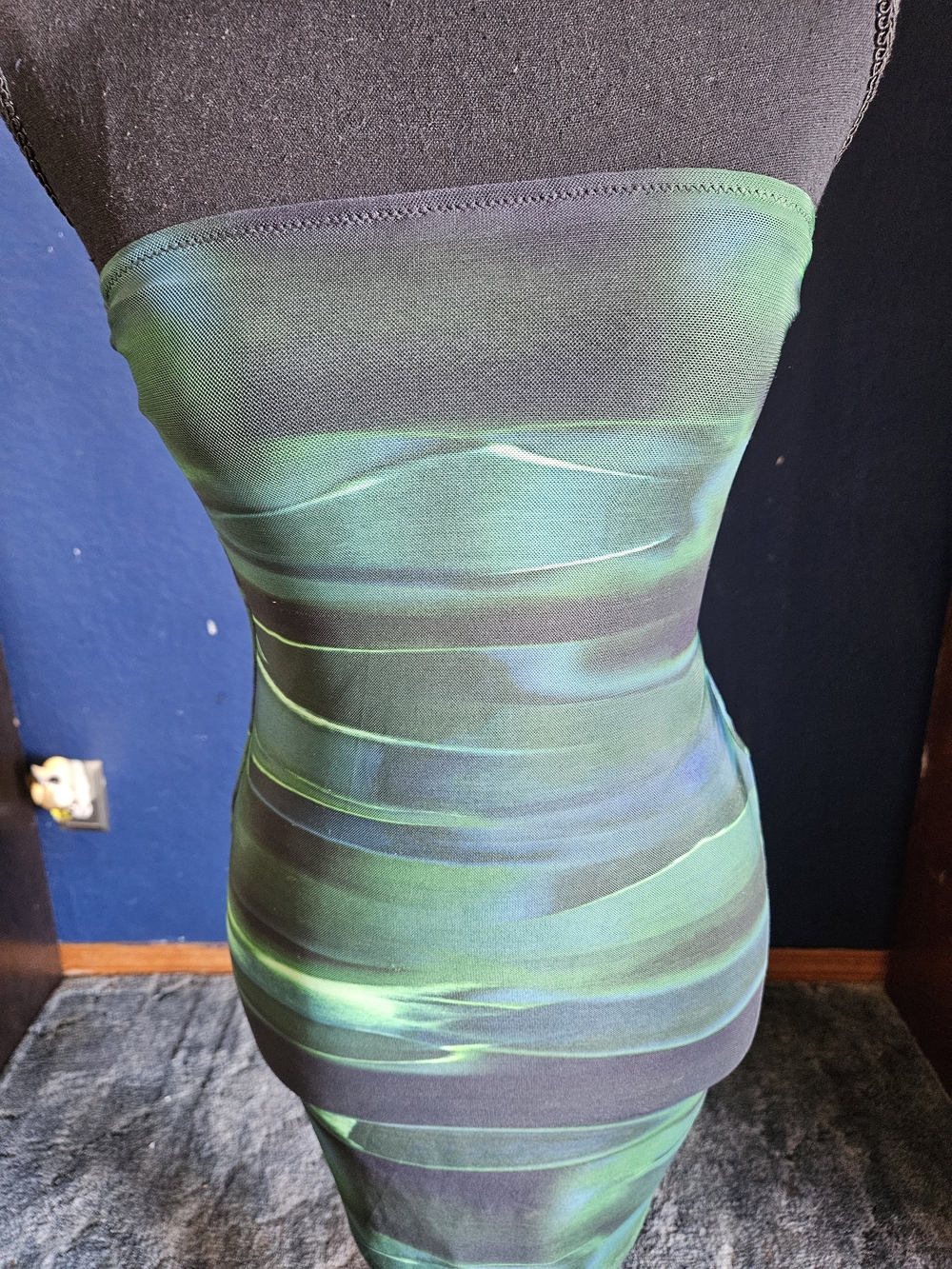 White Fox Boutique Strapless Mini Dress in Green and Black size small - Picture 2 of 8